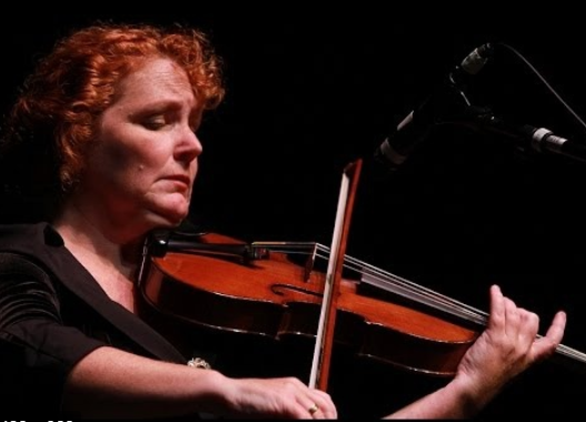 Fiddlers Seán Heely and Bonnie Rideout Concert Finale