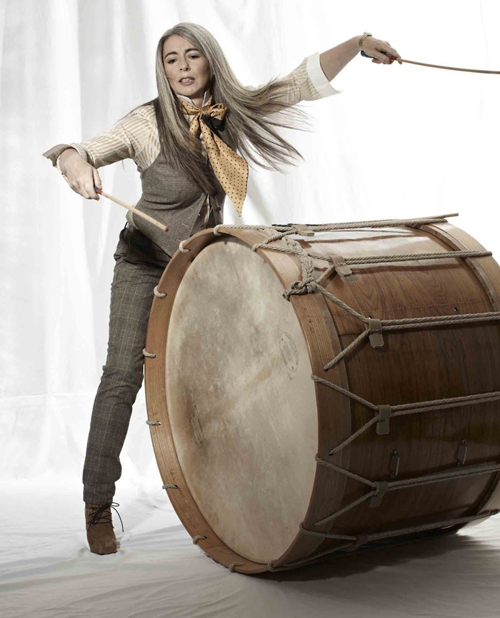 Evelyn Glennie improvisation on Drums