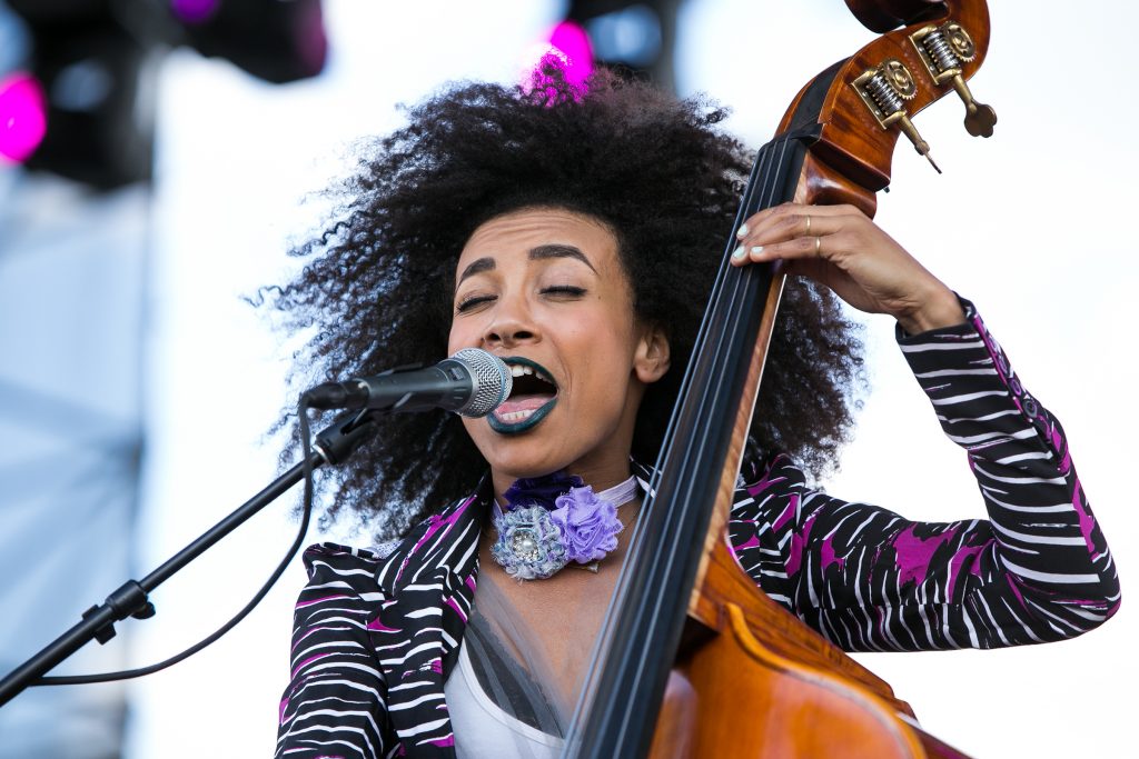 Esperanza Spalding – On The Sunny Side Of The Street (Live 2016)